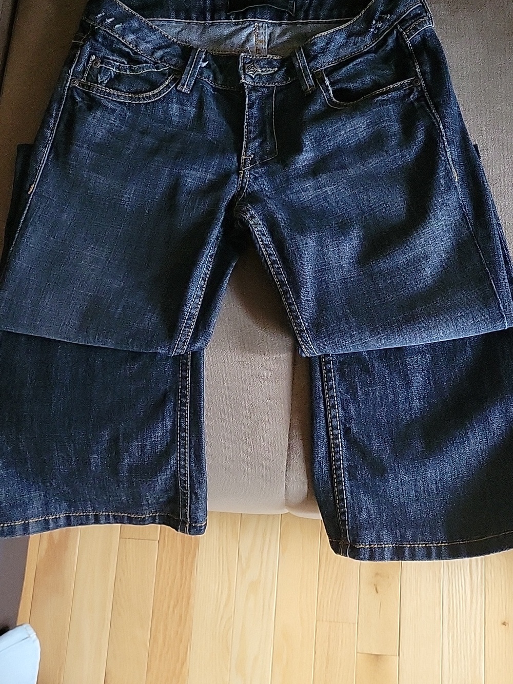 Vintage Women's Dark Boot-Cut Jeans in Washed Blue - Picture 4 of 4